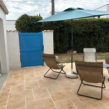 D'hotes Les Galets Bleus B&B